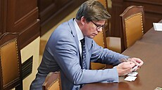 Ministr dopravy Martin Kupka ve Sněmovně