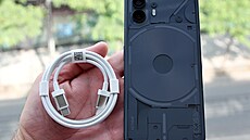 Nothing Phone (2)