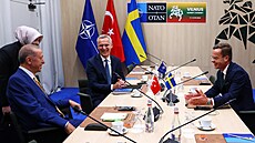 Turecký prezident Recep Tayyip Erdogan ve Vilniusu jednal s šéfem...