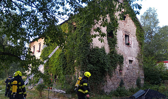 Poár rodinného domu v Merklín na Karlovarsku.