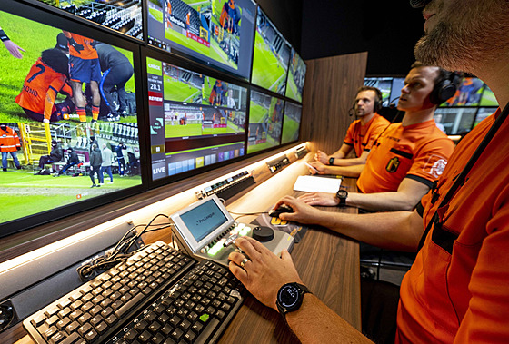 Speciální centrum pro VAR v Belgii, z jedné místnosti se hlídají vechny zápasy...