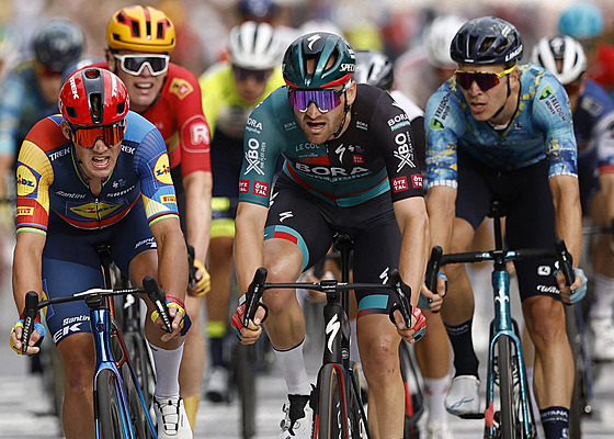 Jordi Meeus vyhrává poslední etapu na cyklistickém závod Tour de France.