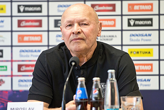 Plzeský trenér Miroslav Koubek na tiskové konferenci