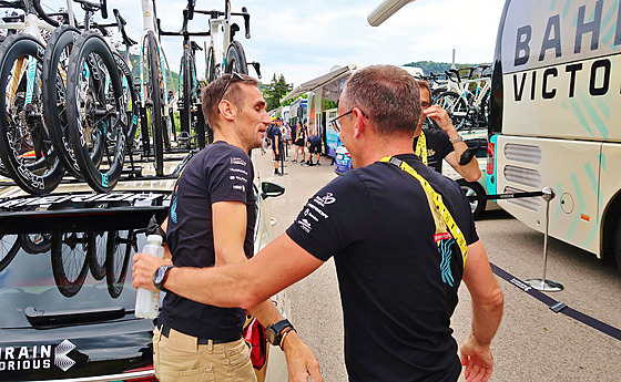 Roman Kreuziger (vpravo) oslavoval po 19. etap Tour dalí vítzství pro tým...
