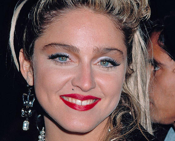 Madonna zaátkem 80. let, tedy v asech nahrávání svého eponymního debutového...