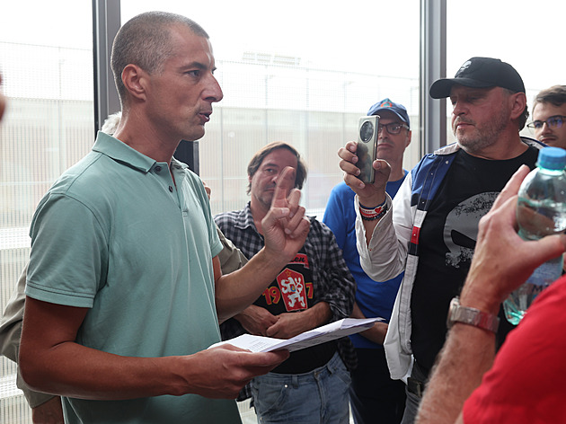 Pivo místo vězení. Připravuju se na speciální operaci, řekl Čermák na videu