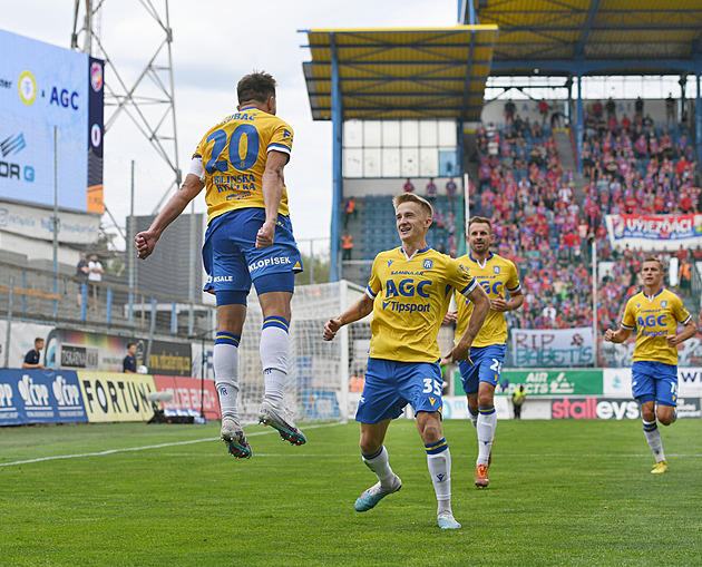 Teplice - Plzeň 1:0, Hejda fauloval a pak odstoupil. Domácí rozhodli z penalty