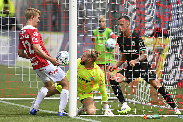 Pardubice - Bohemians 0:1, hostům pomohl rychlý gól a pak vyloučení