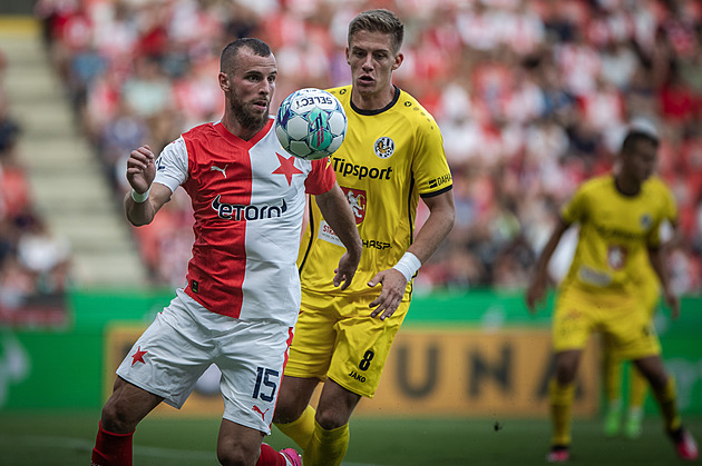 ONLINE: Hradec Kr. - Slavia, o čtvrtfinále s Ševčíkem, v útoku Chytil i Wallem