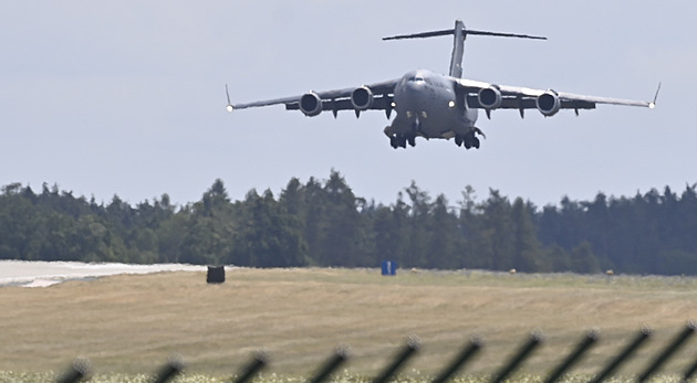 Náměšťská základna dostala další dva vrtulníky, v Česku jsou nyní čtyři stroje