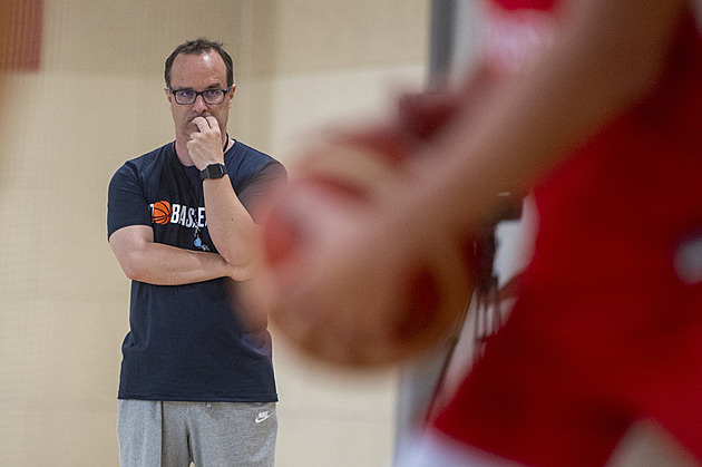 Ocampova břitva v praxi. Jak Španěl mění český basketbal v rekordním čase