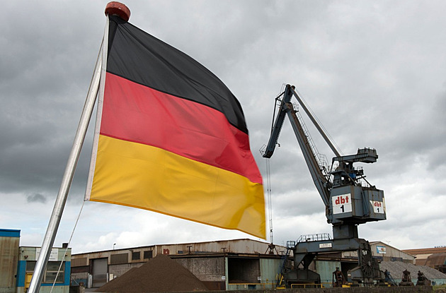 Firmy odcházejí, průmysl strádá. Německo je v recesi a vyhlíží temné zítřky