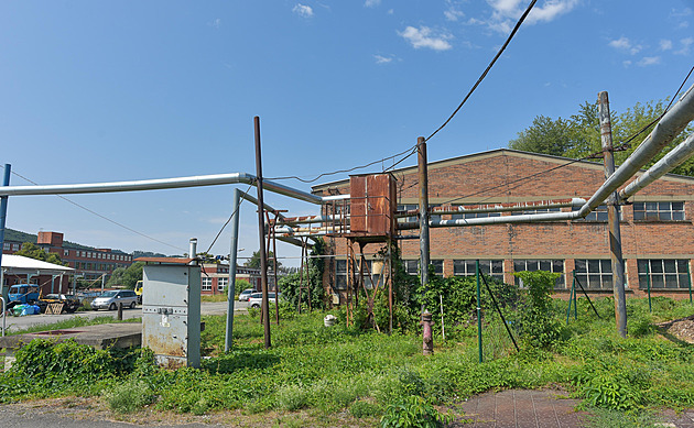 Zlínskou pr�myslovou zónu Rybníky m�sto plánuje rozd�lit na dv� �ásti, jednu...