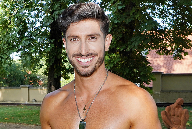 Sledujte živě finále soutěže Muž roku 2023. Vystoupí i Vojtko, Grossová a Janků