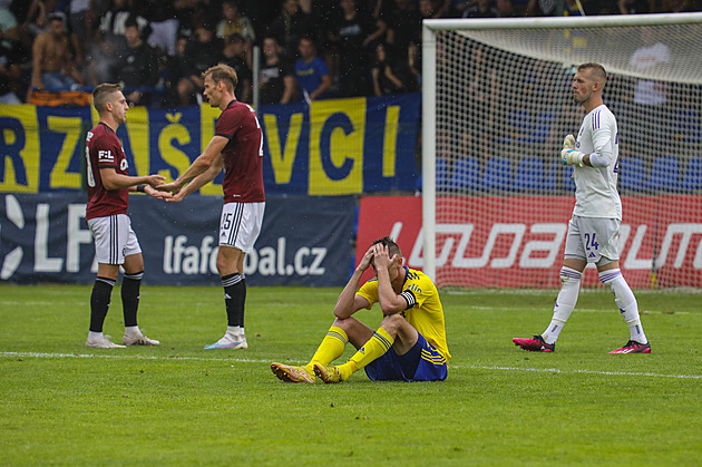 Sparta penaltu zahrávala správně, v Boleslavi neměl VAR doporučit vyloučení