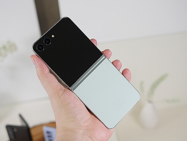Samsung Galaxy Z Flip 5