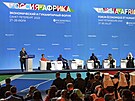 Vladimir Putin pivítal africké lídry na rusko-africkém summitu v Petrohrad....