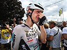 Dojatý slovinský cyklista Matej Mohori� po vít�zství v 19. etap� Tour de France