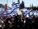 Izraelci protestují proti justiní reform, se kterou pila vláda premiéra...