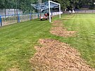 Vandal po�kodil fotbalov� h�i�t� v B�eclavi, ur�en� p�edev��m pro tr�nink...