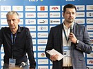 Miroslav Malý, editel tenisového turnaje Prague Open (vpravo) oznamuje...