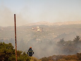 etí hasii zápasí s poárem ve vesnici Asklipio na ostrov Rhodos. (23....