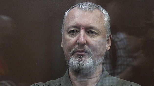 Ruský nacionalista Igor „Stelkov“ Girkin u moskevského soudu (21. července 2023)