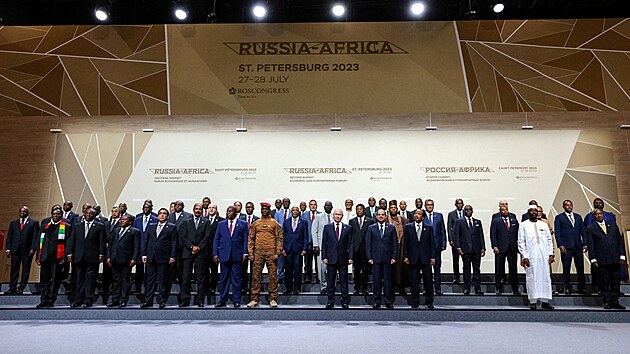 Vladimir Putin a afrit sttnci na rusko-africkm summitu v Petrohrad (27. ervence 2023)