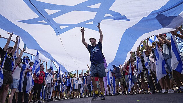 Izraelci protestuj proti justin reform, se kterou pila vlda premira Benjamina Netanjahua. (24. ervence 2023)