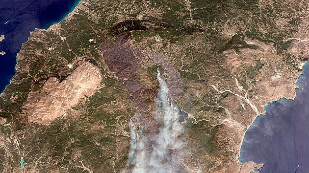 Satelitn snmek zobrazujc por na Rhodosu (23. ervence 2023)