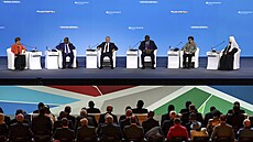 Ruský prezident Vladimir Putin p�ivítal africké lídry na rusko-africkém summitu...