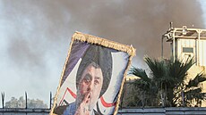 Demonstranti v Bagdádu vnikli na švédskou ambasádu, budovu zapálili. (20....