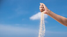 Kolik písku si m��ete nabrat z italských plá�í? Oficiáln�, podle italského...