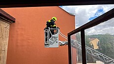 Kolem 12:30 vyjí�d�li pra��tí hasi�i do ulice Podlipného v Libni, kde ho�el...