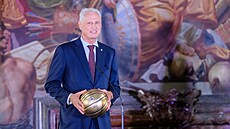 Zdenk Bíza bhem vyhláení ankety Basketbalista roku