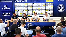 Tisková konference Slovácka p�ed novou fotbalovou sezonou.