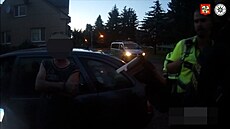 Policista byl v �oku, �idi� nadýchal �ty�i promile