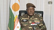 Nigertí vojentí velitelé prohlásili generála Abdourahamaneho Tianiho, který...