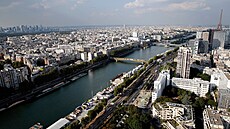 �eka Seina rozd�luje Pa�í� na dv� �ásti. (21. zá�í 2016)