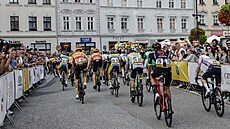 Zahájení letoní cyklistické Czech Tour se uskutenilo na prostjovském námstí...