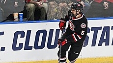 Ondej Trejbal v dresu univerzity St. Cloud State