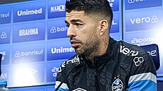 Luis Suarez na tiskové konferenci klubu Gremio