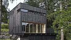 Architekti Pavel Nový a Vít Svoboda z ateliéru 0,5 Studio navrhli rodin�...