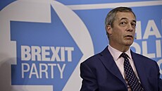 Lídr Brexit Party Nigel Farage bhem kampan ped volbami do britského...