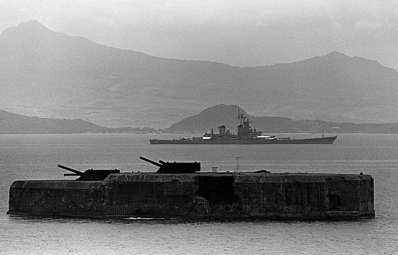 Fort Drum a bitevní lo USS New Jersey