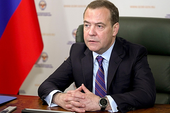 Dmitrij Medvedv bhem setkání v ruském Petrohradu (6. ervence 2022)