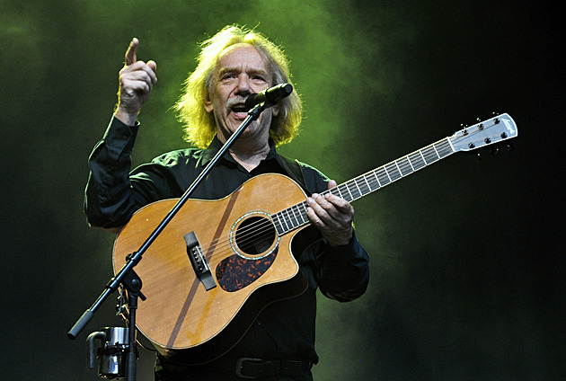 RECENZE: Cosi sdělit, či za každou cenu bavit? Nohavicův koncert přinesl i rozpaky