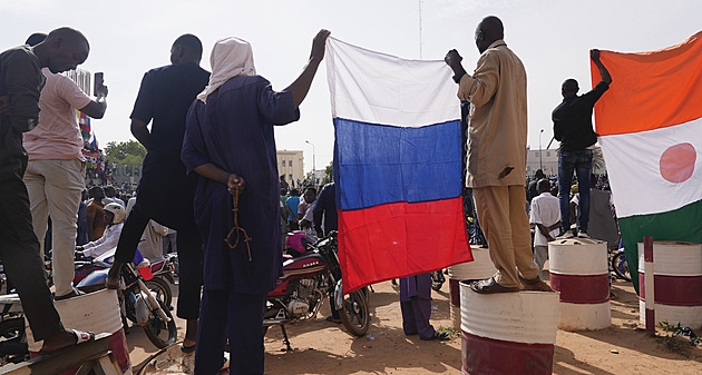 Schyluje se k intervenci v Nigeru. Rusko varovalo před zásahem proti pučistům
