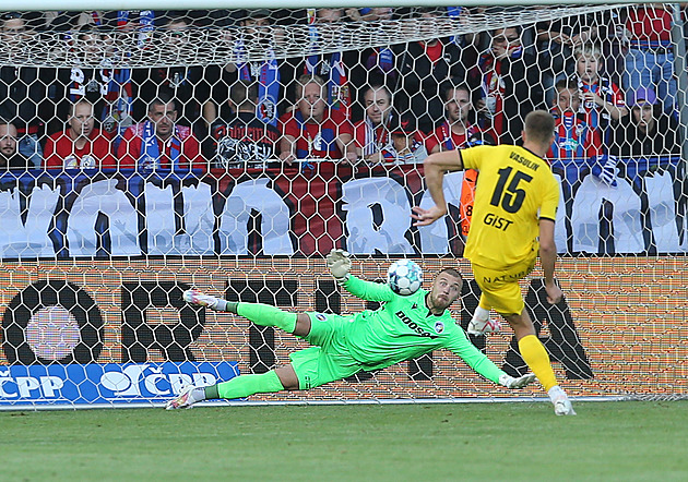 Cenný bod s nekomfortní Plzní. Stadion bude vzpruha, věří hradecký Vašulín