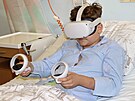 Virtuální realita dtským pacientm odvede mylenky od oekáváné operace nebo...